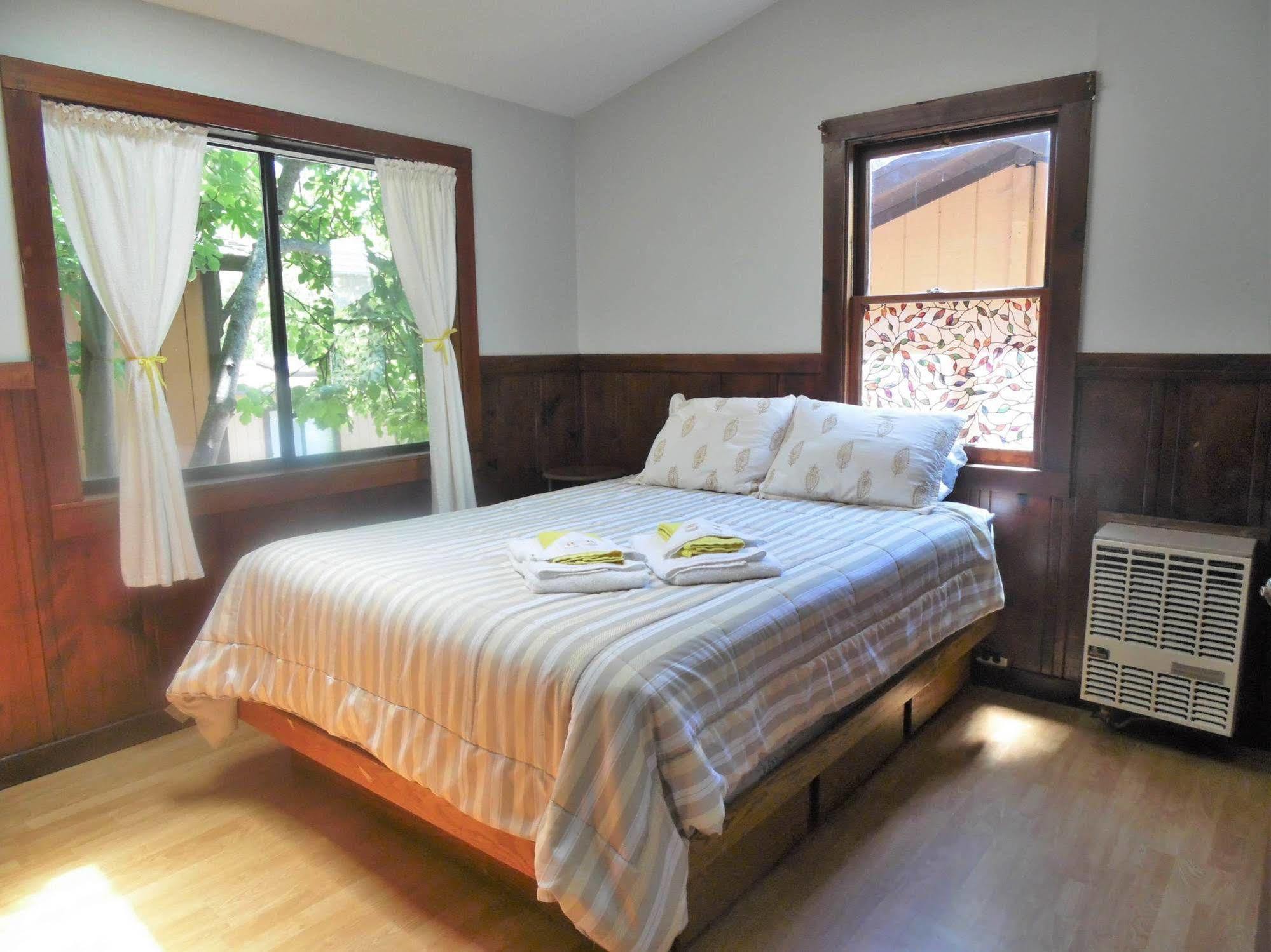 Riverlane Resort Guerneville Extérieur photo